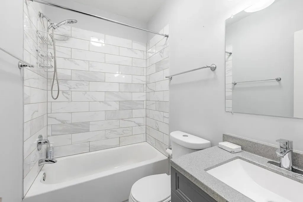 4518 South King Drive Chicago IL 60653