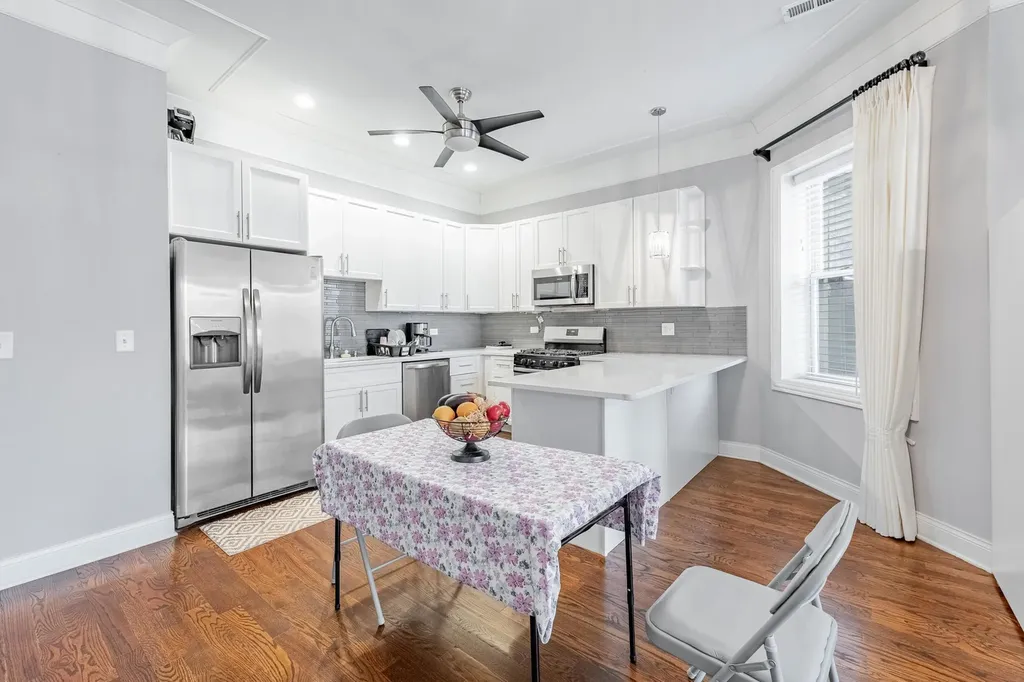 4518 South King Drive Chicago IL 60653