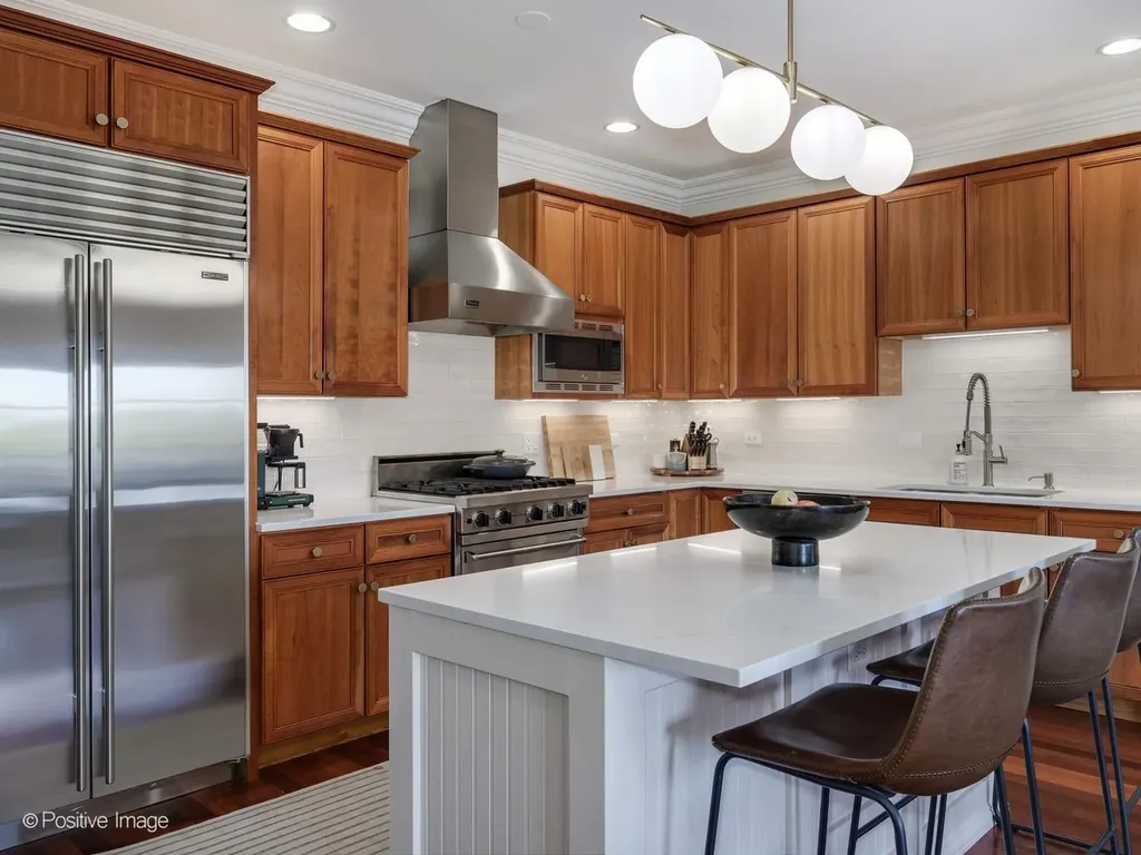 2222 West Belmont Avenue Chicago IL 60618