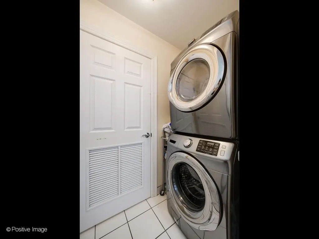 2222 West Belmont Avenue Chicago IL 60618