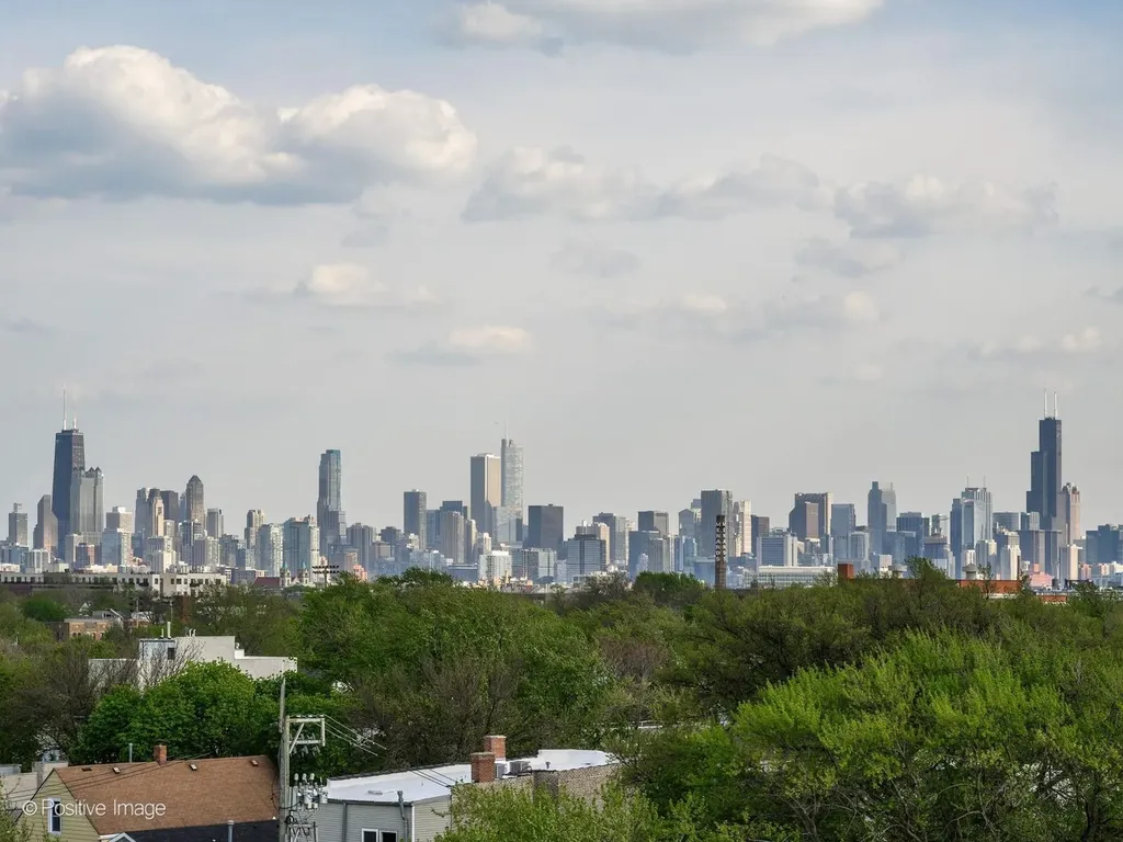 2222 West Belmont Avenue Chicago IL 60618