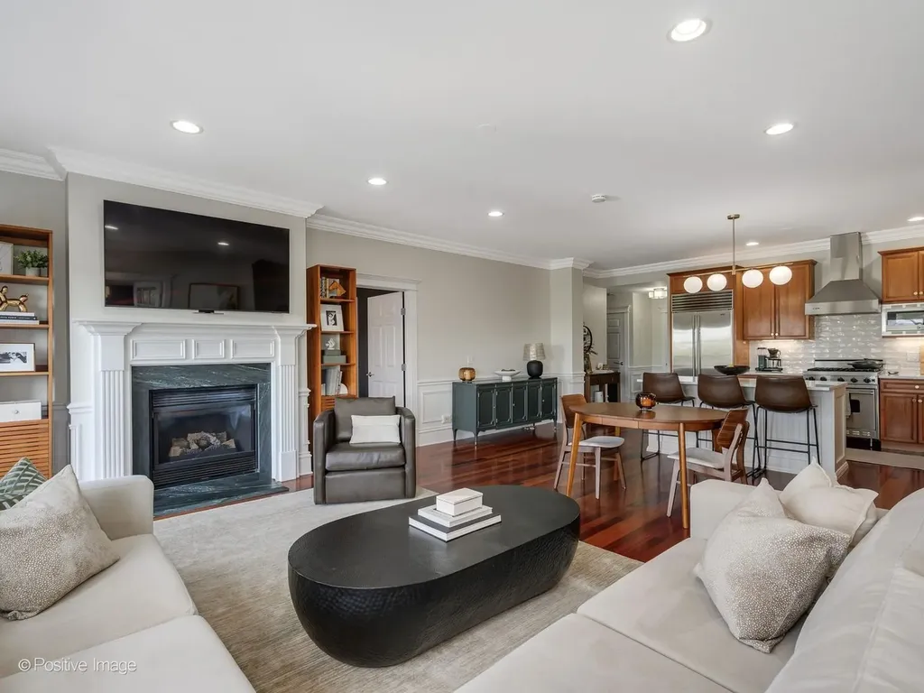 2222 West Belmont Avenue Chicago IL 60618