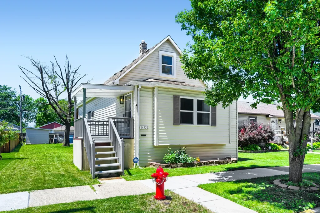 14322 South Blaine Avenue Posen IL 60469