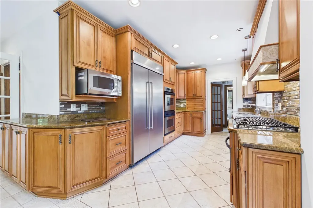 5873 North Forest Glen Avenue Chicago IL 60646