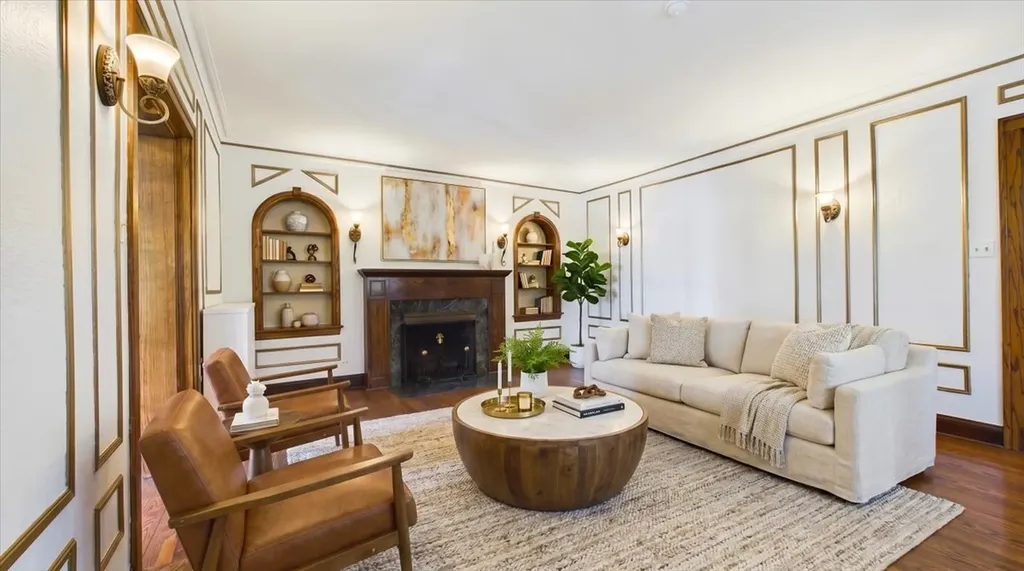 5873 North Forest Glen Avenue Chicago IL 60646