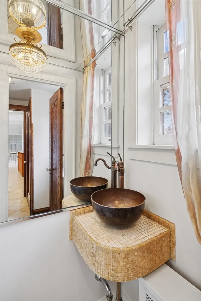 5873 North Forest Glen Avenue Chicago IL 60646