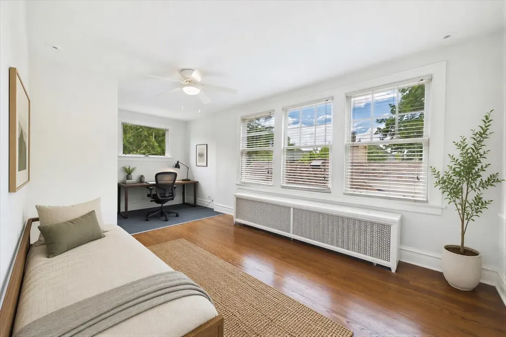 5873 North Forest Glen Avenue Chicago IL 60646