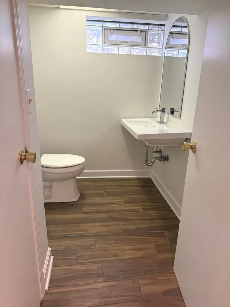 5873 North Forest Glen Avenue Chicago IL 60646