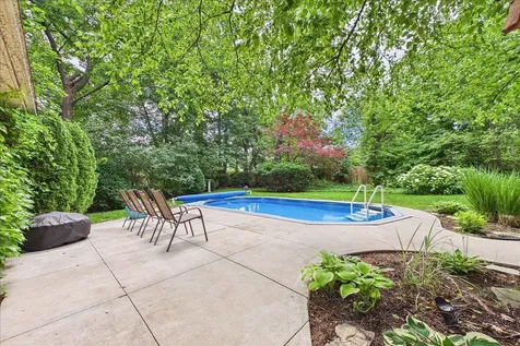 5873 North Forest Glen Avenue Chicago IL 60646