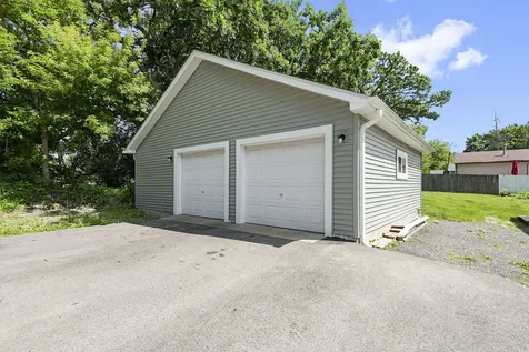 105 Morningside Drive Lakemoor IL 60051