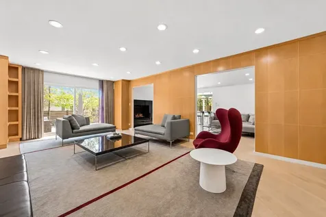 1755 Overland Trail Deerfield IL 60015