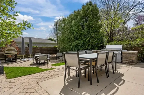 1755 Overland Trail Deerfield IL 60015