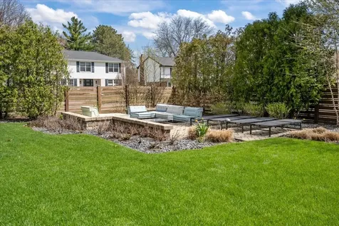 1755 Overland Trail Deerfield IL 60015