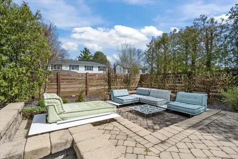 1755 Overland Trail Deerfield IL 60015