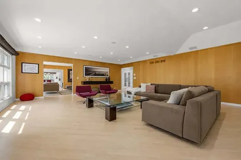 1755 Overland Trail Deerfield IL 60015