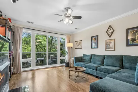 1514 West Pratt Boulevard Chicago IL 60626