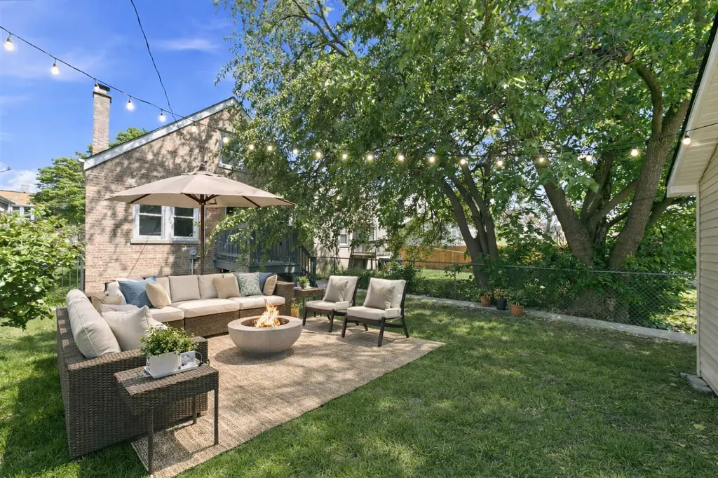 6604 South Rockwell Street Chicago IL 60629
