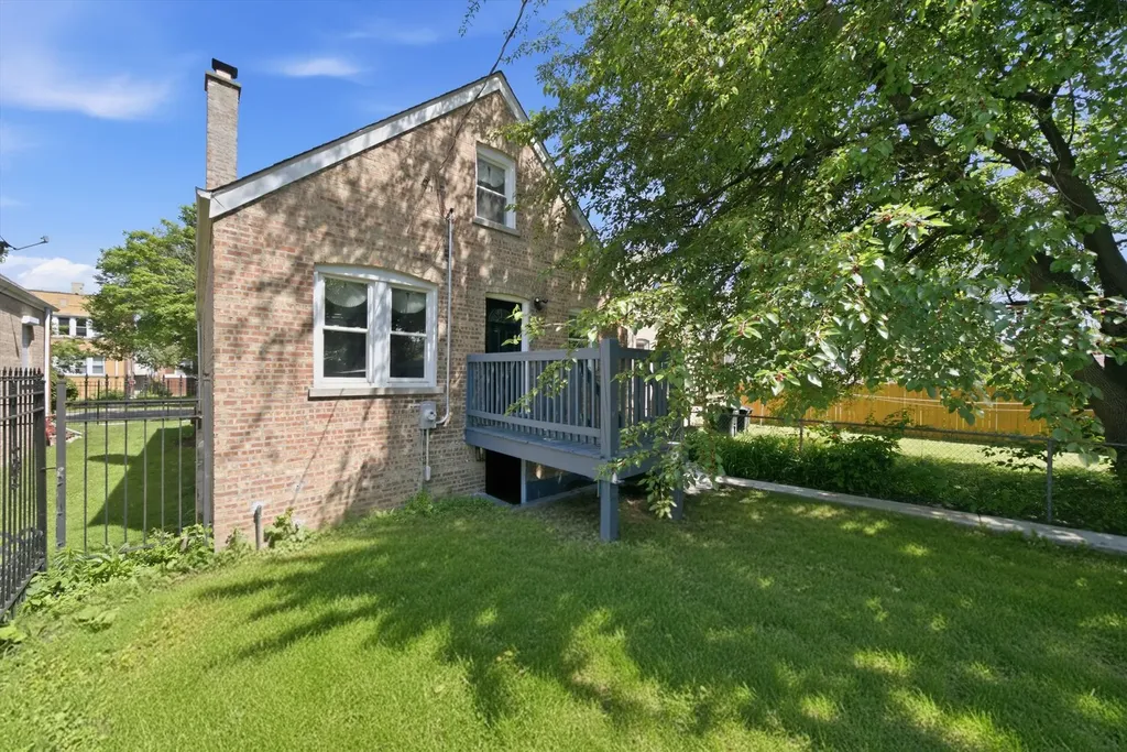 6604 South Rockwell Street Chicago IL 60629