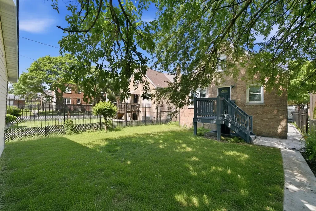 6604 South Rockwell Street Chicago IL 60629