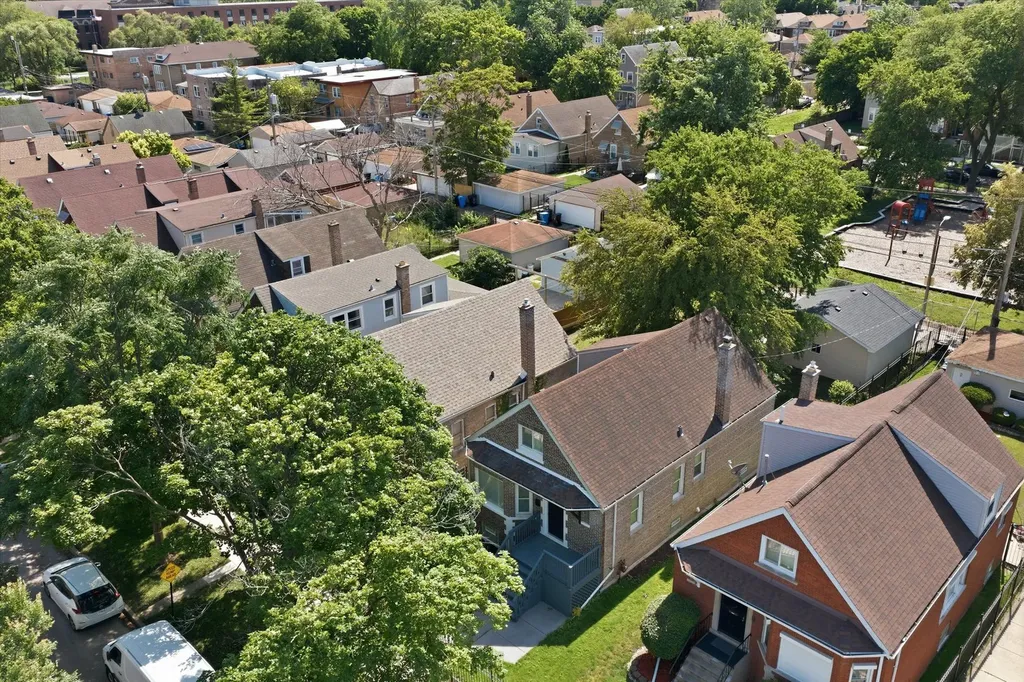6604 South Rockwell Street Chicago IL 60629