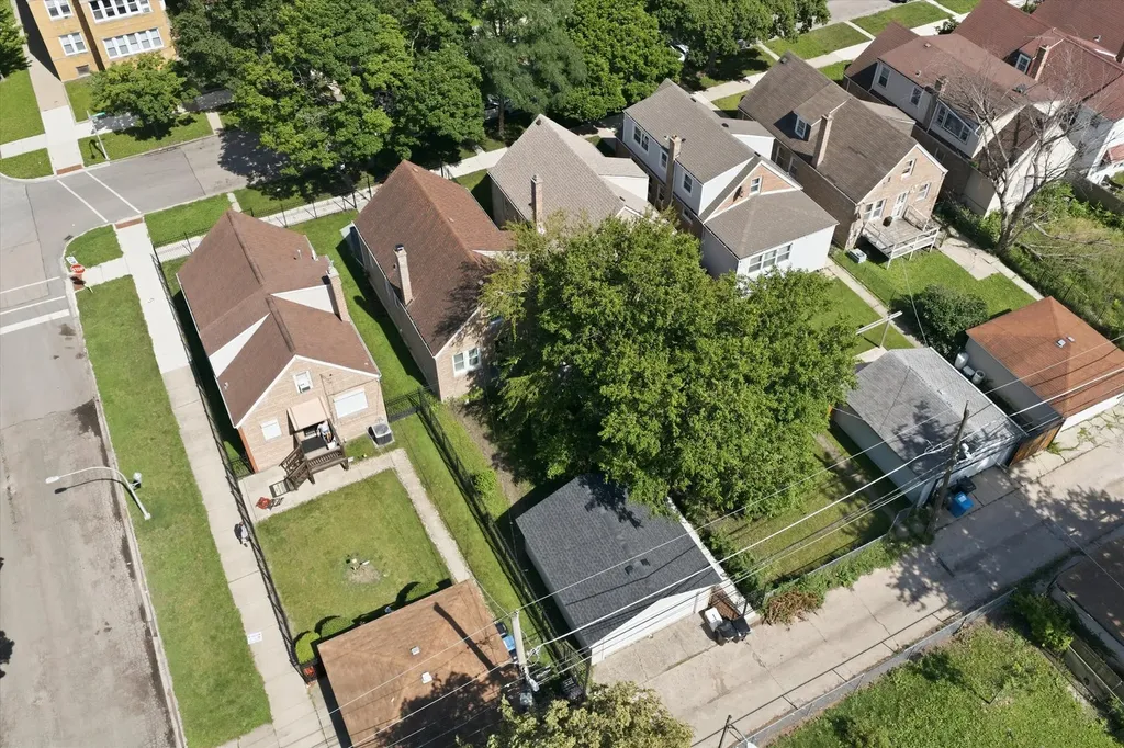 6604 South Rockwell Street Chicago IL 60629
