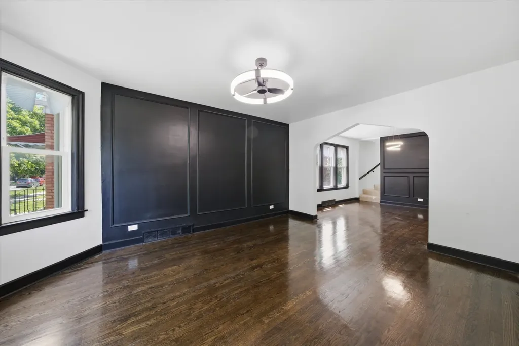 6604 South Rockwell Street Chicago IL 60629