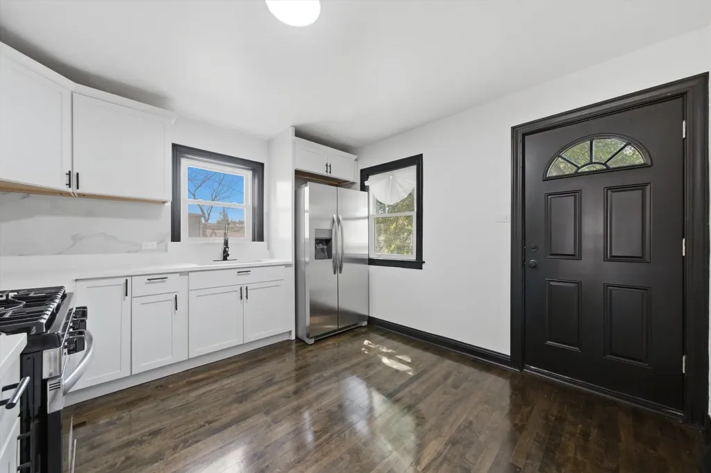 6604 South Rockwell Street Chicago IL 60629