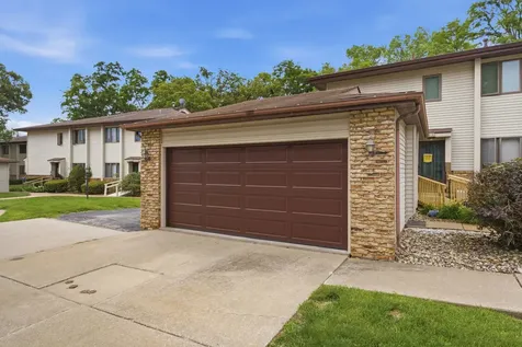 5812 36TH Avenue Court Moline IL 61265