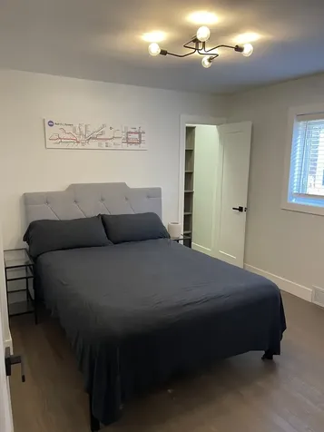 8739 South Bennett Avenue Chicago IL 60617