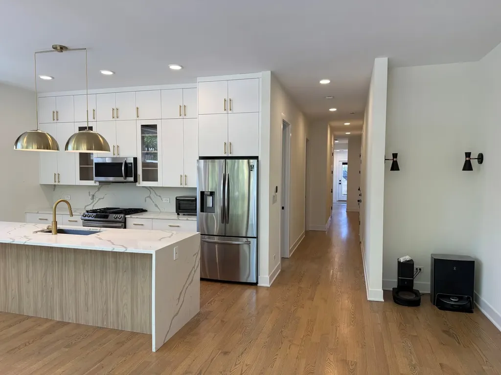 1653 West Division Street Chicago IL 60622