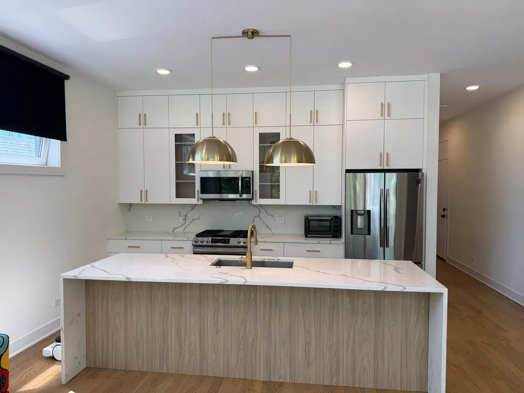 1653 West Division Street Chicago IL 60622