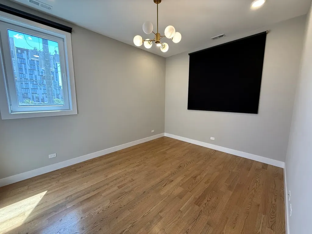 1653 West Division Street Chicago IL 60622