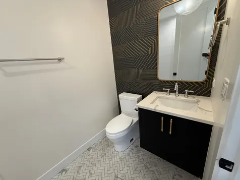 1653 West Division Street Chicago IL 60622