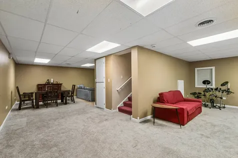 152 Ranney Avenue Vernon Hills IL 60061