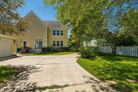 152 Ranney Avenue Vernon Hills IL 60061