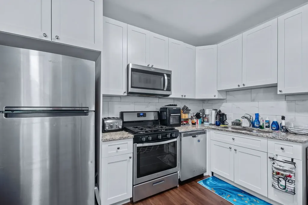7441 North Rogers Avenue Chicago IL 60626