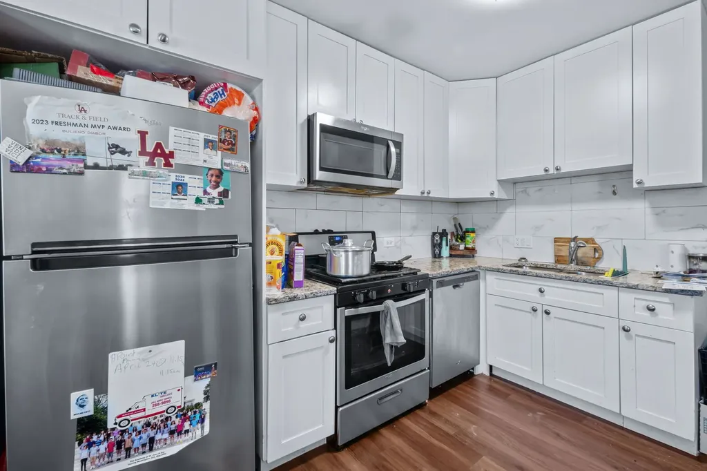 7441 North Rogers Avenue Chicago IL 60626