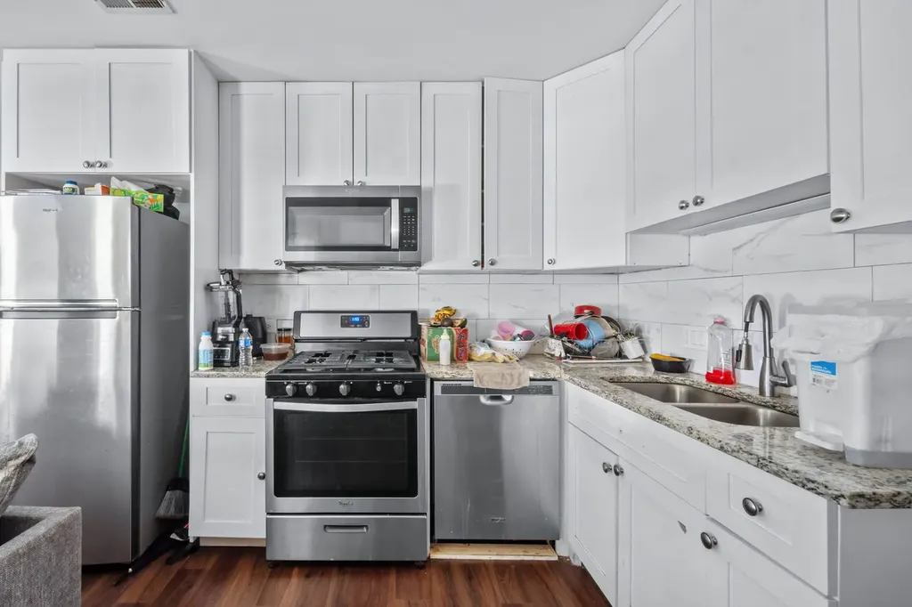 7441 North Rogers Avenue Chicago IL 60626