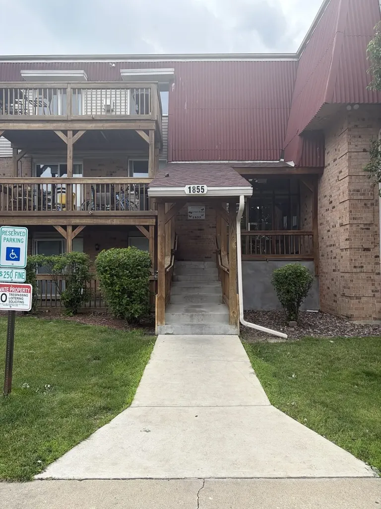 1855 Tall Oaks Drive Aurora IL 60505