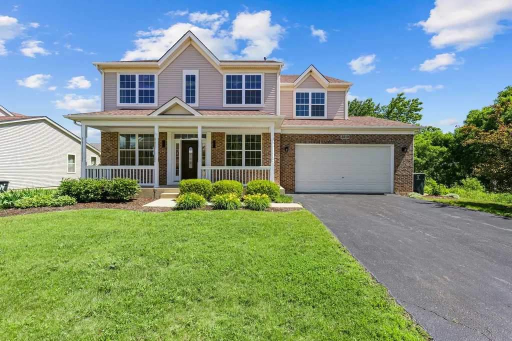 2819 Sweet Clover Way Wauconda IL 60084