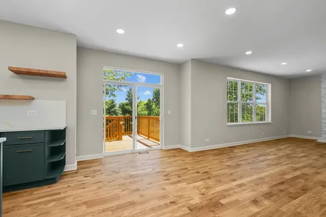 2819 Sweet Clover Way Wauconda IL 60084