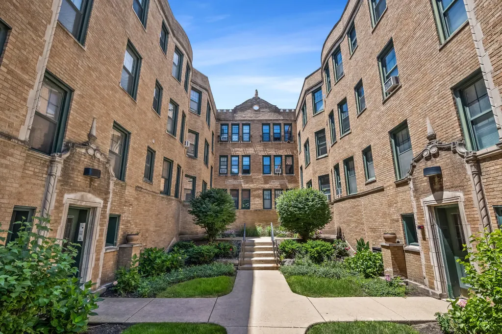 146 Clyde Avenue Evanston IL 60202