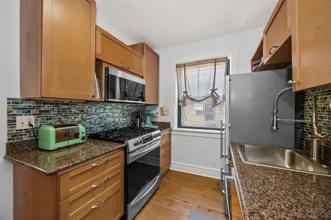 146 Clyde Avenue Evanston IL 60202