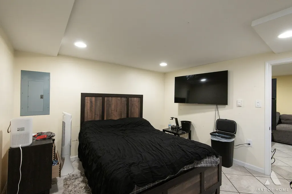 18W101 Standish Lane Villa Park IL 60181