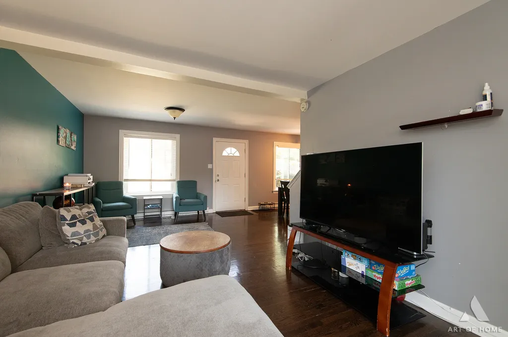 18W101 Standish Lane Villa Park IL 60181