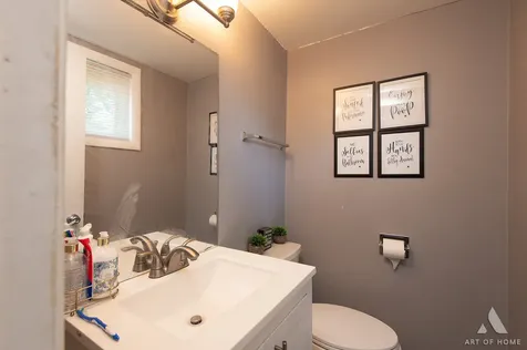 18W101 Standish Lane Villa Park IL 60181