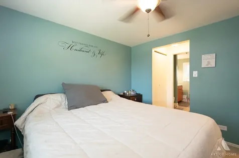 18W101 Standish Lane Villa Park IL 60181