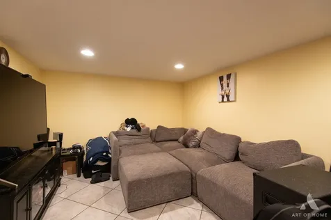 18W101 Standish Lane Villa Park IL 60181