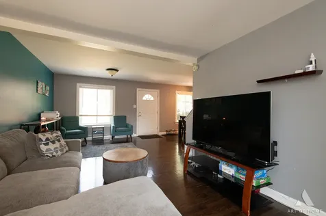 18W101 Standish Lane Villa Park IL 60181