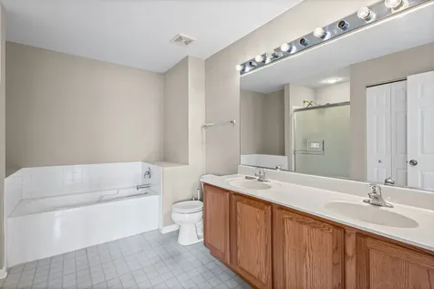 535 North Red Deer Road Round Lake IL 60073
